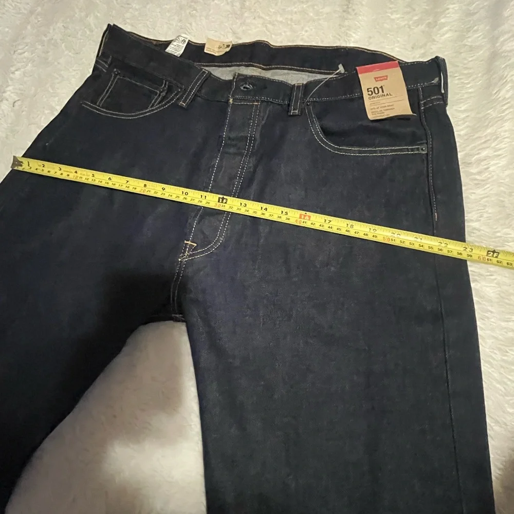 Levi's Men's Dark Indigo Straight Legs Button fly Jeans size 38x32